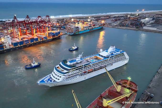 Port de Cotonou : les opérations désormais en continu, 24h/24 et 7j/7
