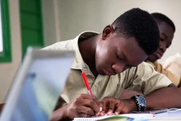 Atlantique : un centre d’appel contre l’absentéisme scolaire lancé 